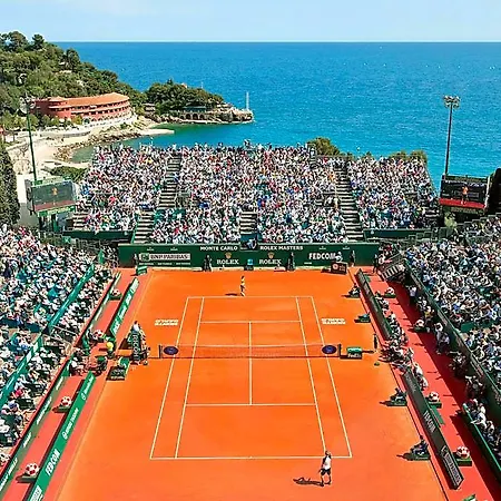 מלון Monte-carlo 5*